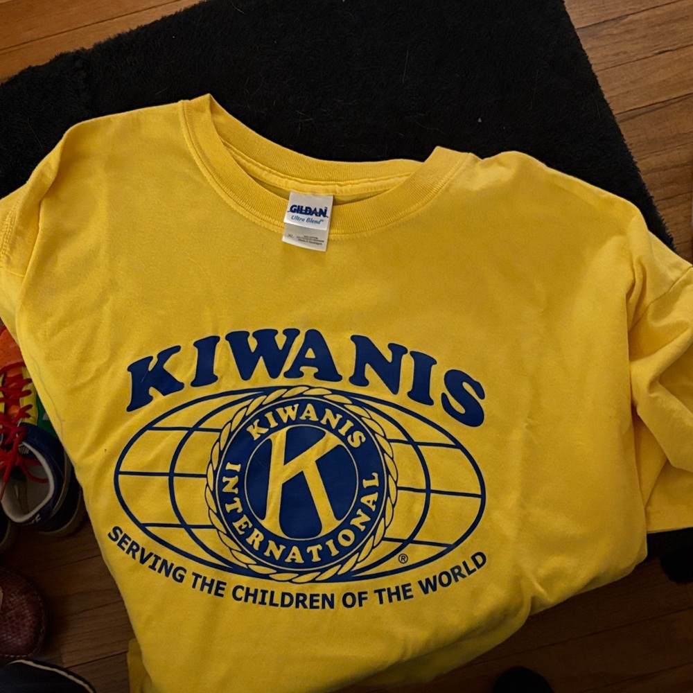 Gildan Men's Yellow Tee with Blue Kiwanis Logo